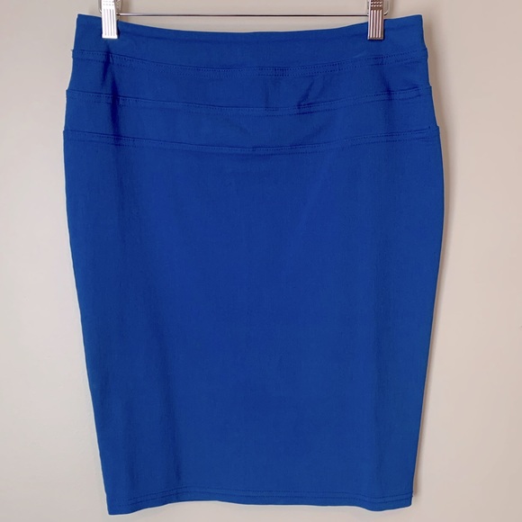 Dresses & Skirts - Studio Point size M royal blue pencil skirt